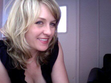 Good Pal Actress / Musician Amy Carlson